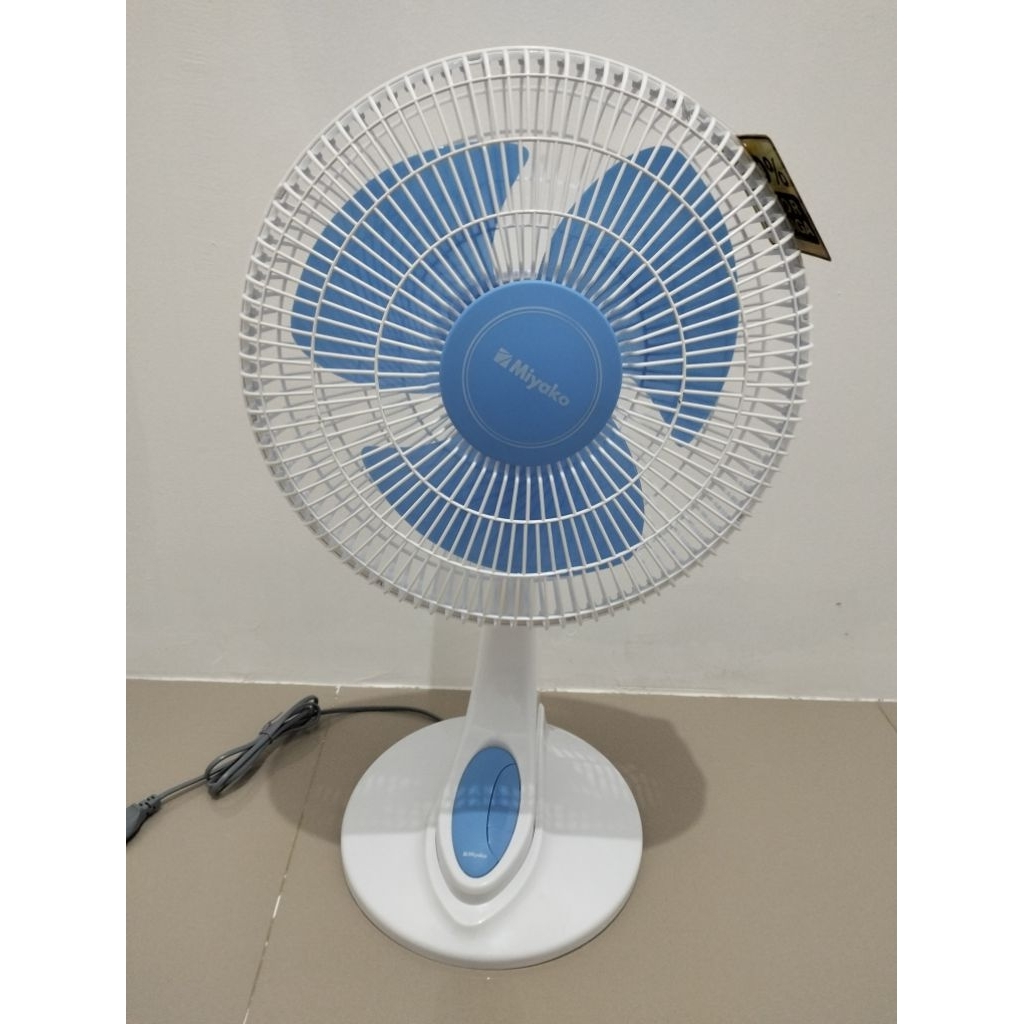 Kipas angin Miyako KAD-1227B