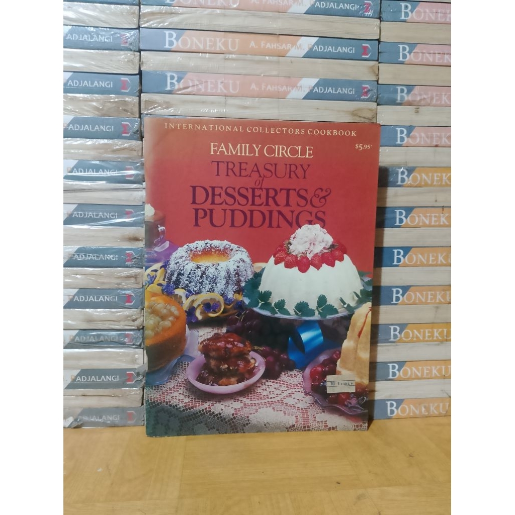BUKU ORIGINAL - FAMILY CIRCLE TREASURY OF DESSERTS & PUDDINGS