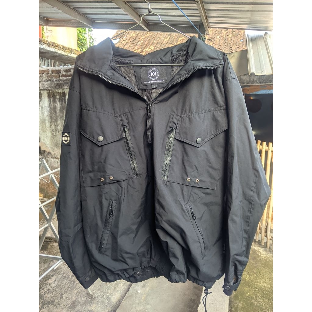 sec troublemaker goggle jaket black mutant .
