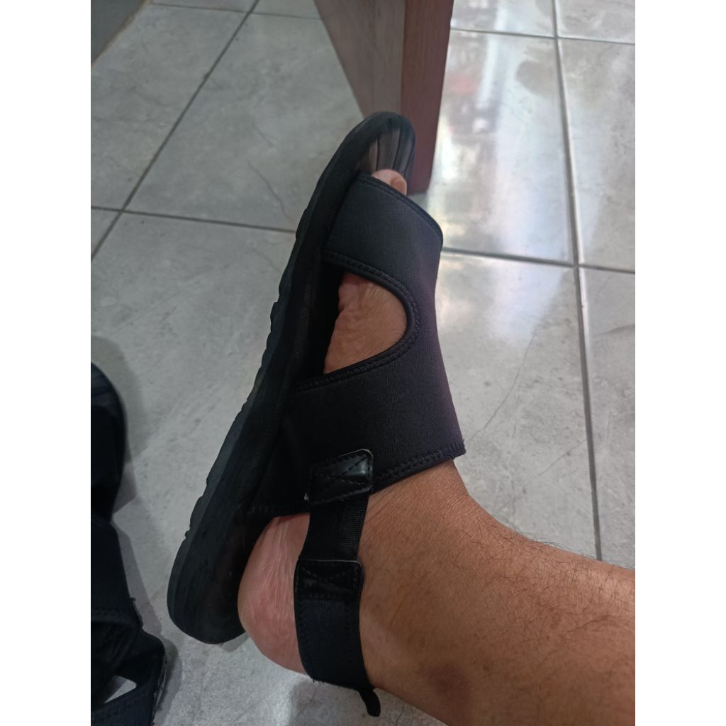 Sandal Torch Arrafa Size 43 Hitam