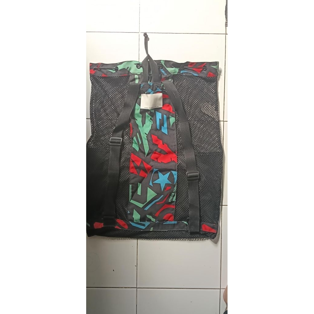 Tas renang Madwave