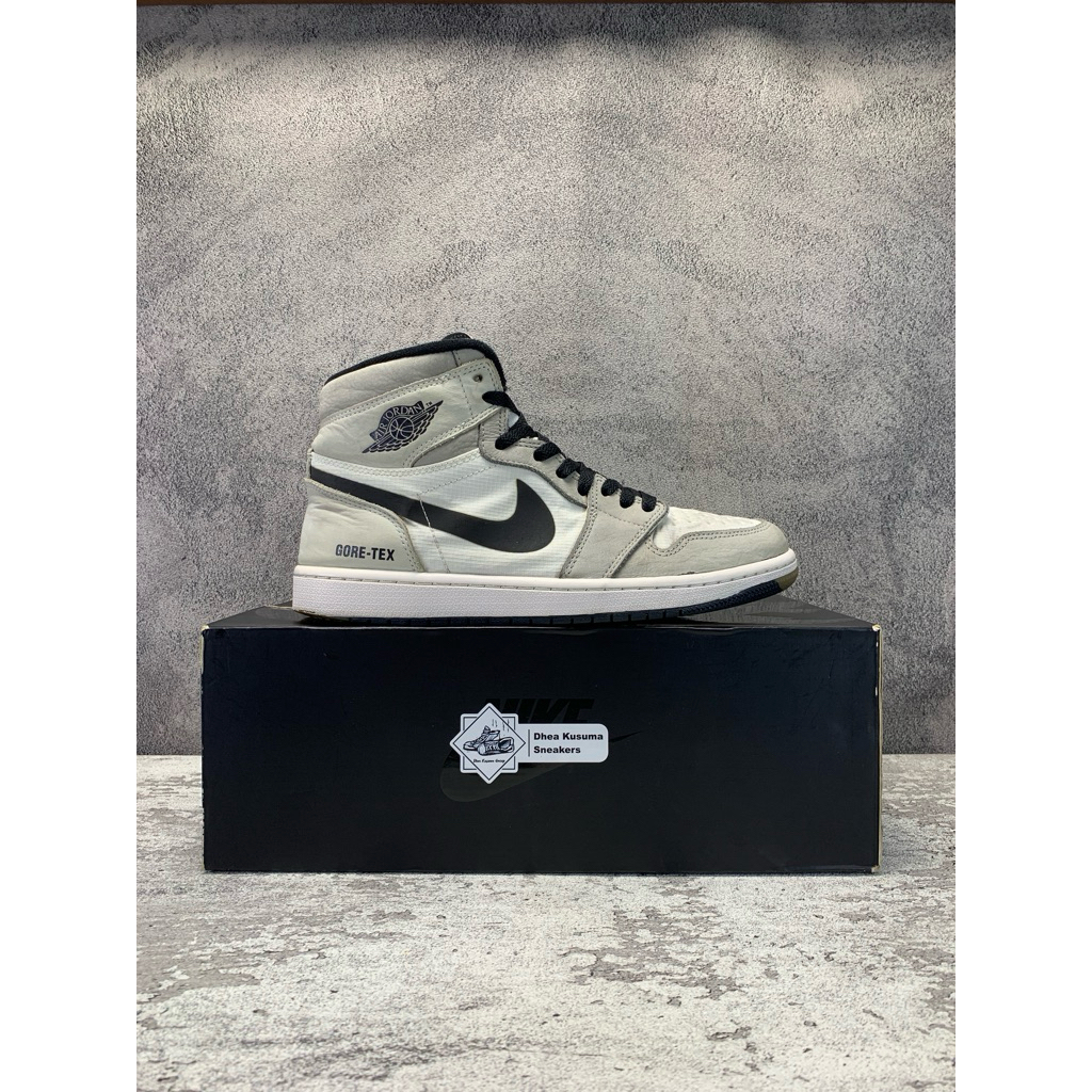 Sepatu Second  Air Jordan 1 High Element Gore-Tex 'Light Bone' Size 41 Insole 26 cm   Original Guara