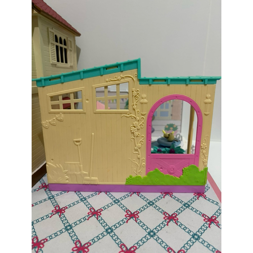 Diorama Rumah Moose Boneka