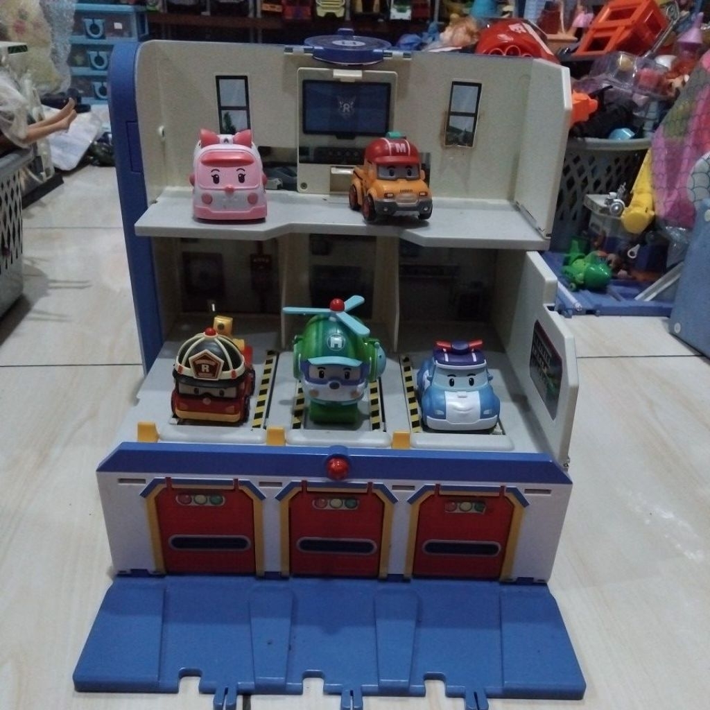 preloved diorama Robocar Poli REScue STasion free mobil 5pcs