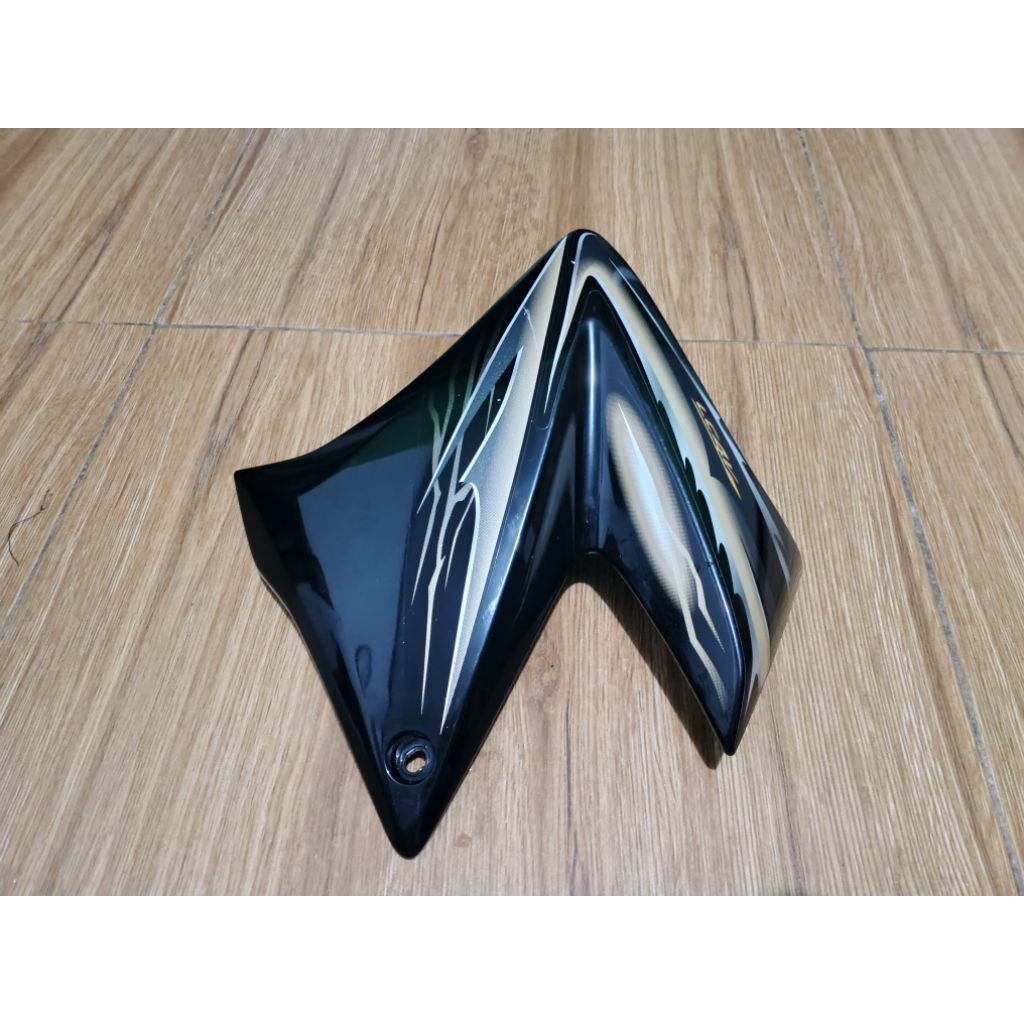 sayap tangki KIRI Yamaha Vixion old bekas ori