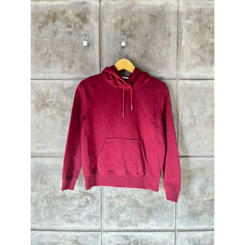 Uniqlo hoodie maroon SECOND