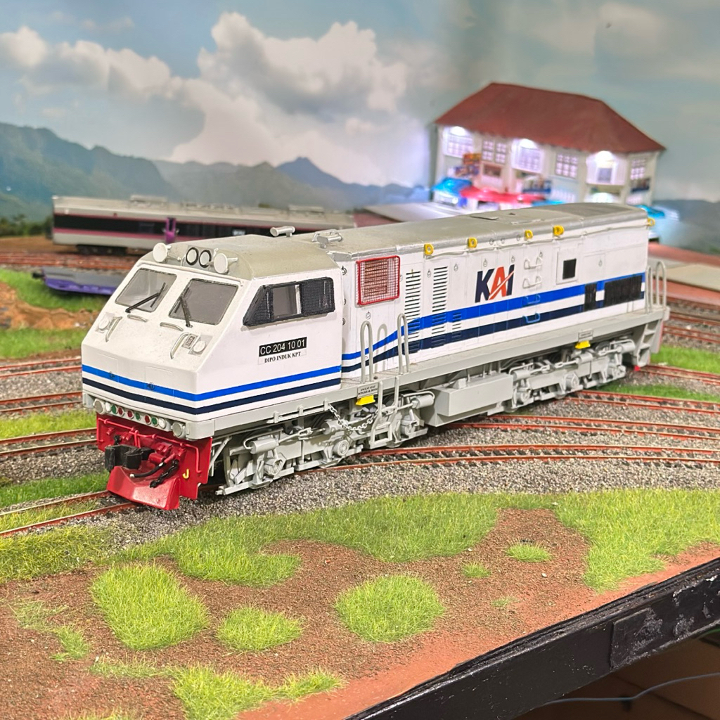 Miniatur Kereta Api / Lokomotif CC 204 10 01 KPT Skala 1:50/48 High Detail