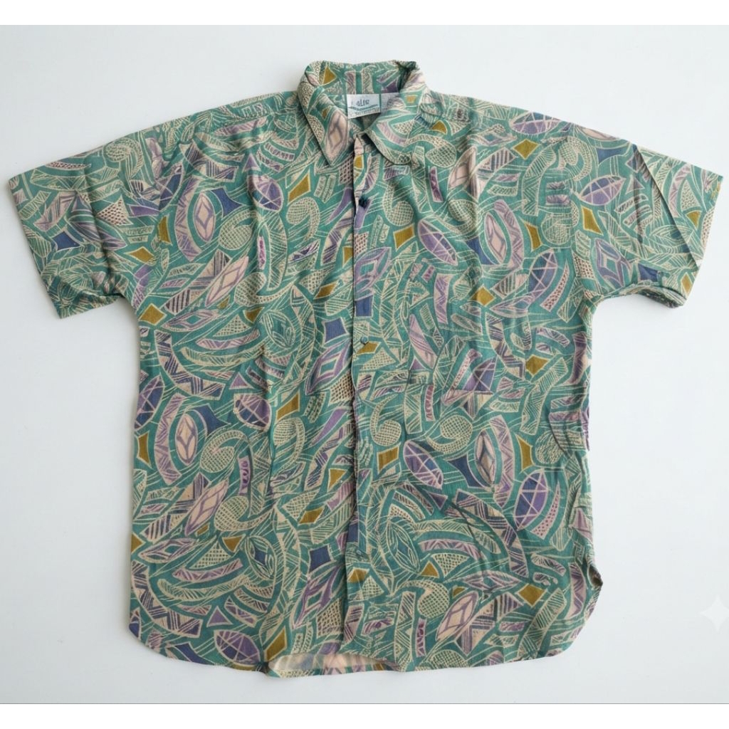 KEMEJA MOTIF VAN HEUSEN