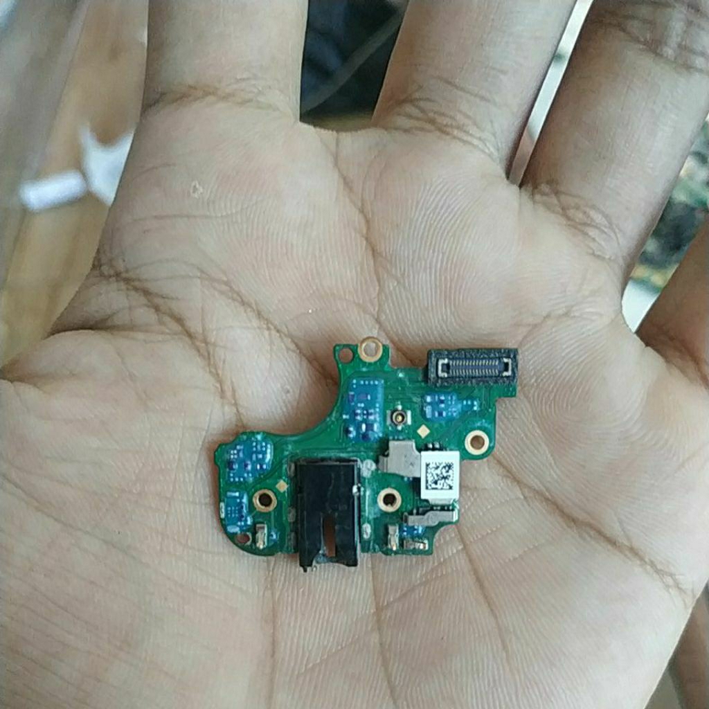board headset bekas Oppo f9