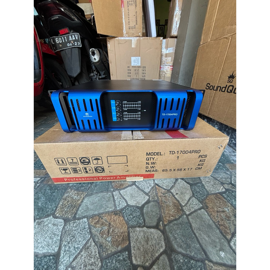 POWER AMPLIFIER SOUNDQUEEN TD 17004 Power SQ TD17004 Power Amplifier 4 Channel