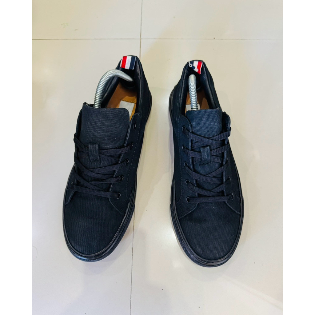 Sepatu Thom Browne Size 9 (43) Full Black
