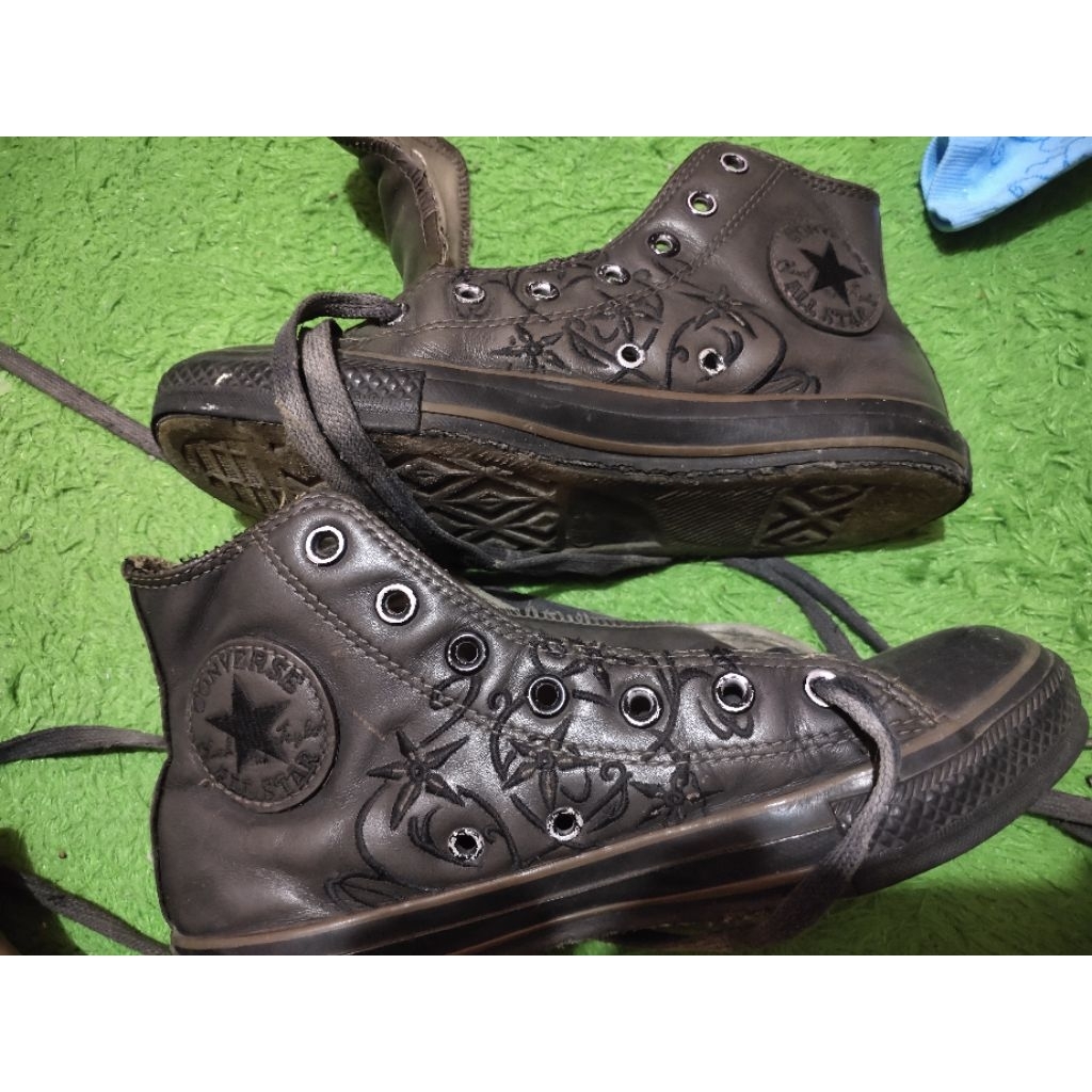 sepatu converse asli kulit langka bekas