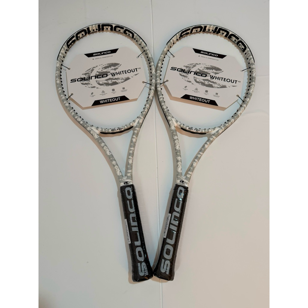 Raket Tenis Solinco Whiteout V2 290 305 Solinco Tennis Racket