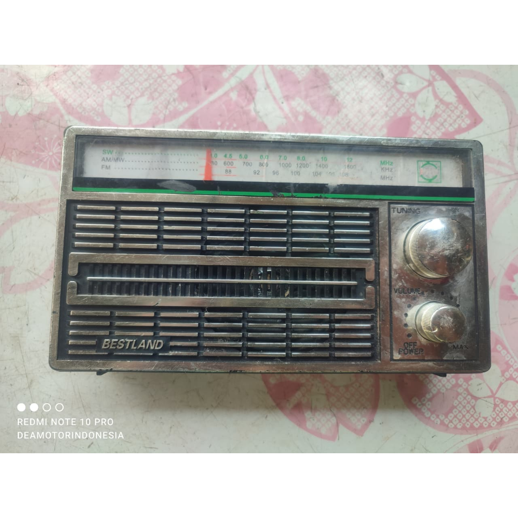 Radio Vintage jadul bestland / bahan / pajangan / display / 4896