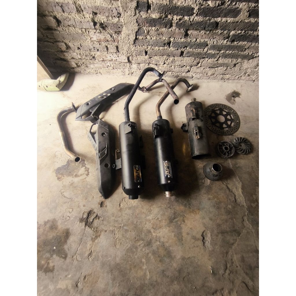 KNALPOT SECOND WRC DAN LAINNYA MURAH SAJA KNELPOT VARIO 125/150 ARM OLD