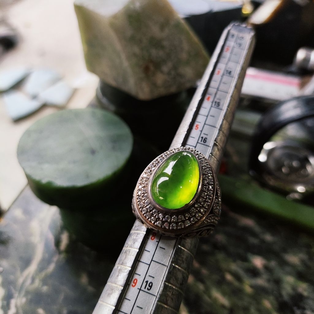 Batu cincin natural Idocrase super