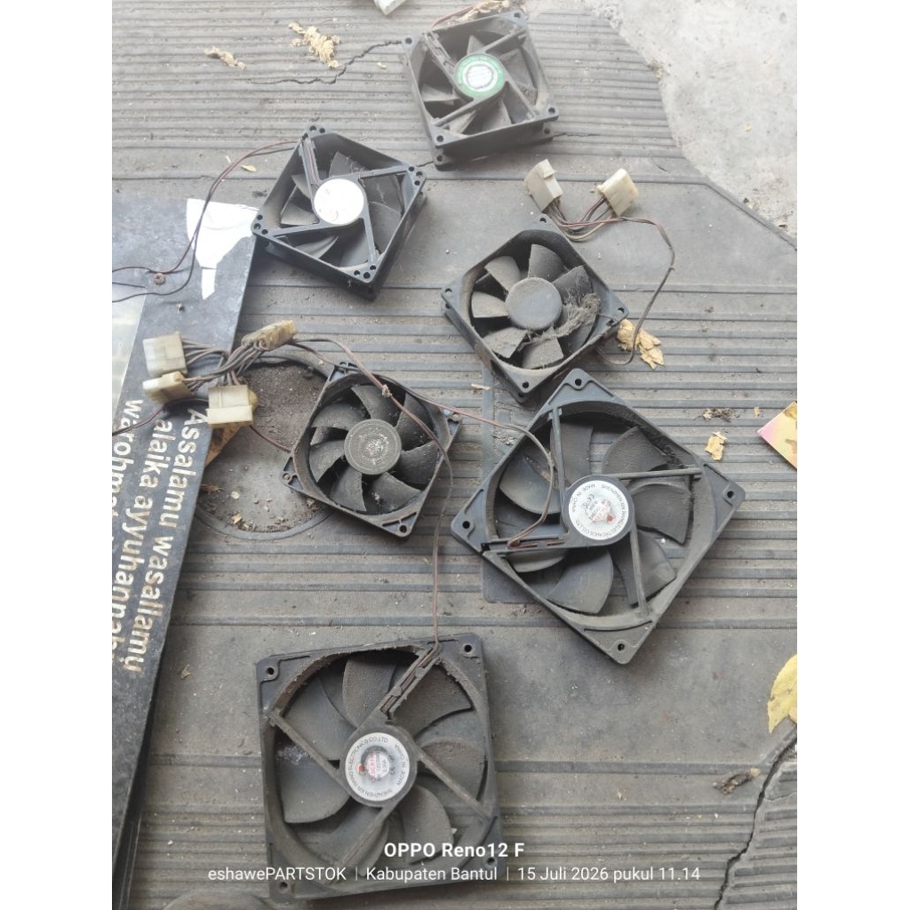 Kumpulan Kipas CPU Hitam Bekas Dengan Kabel Dan Connector Untuk Komputer