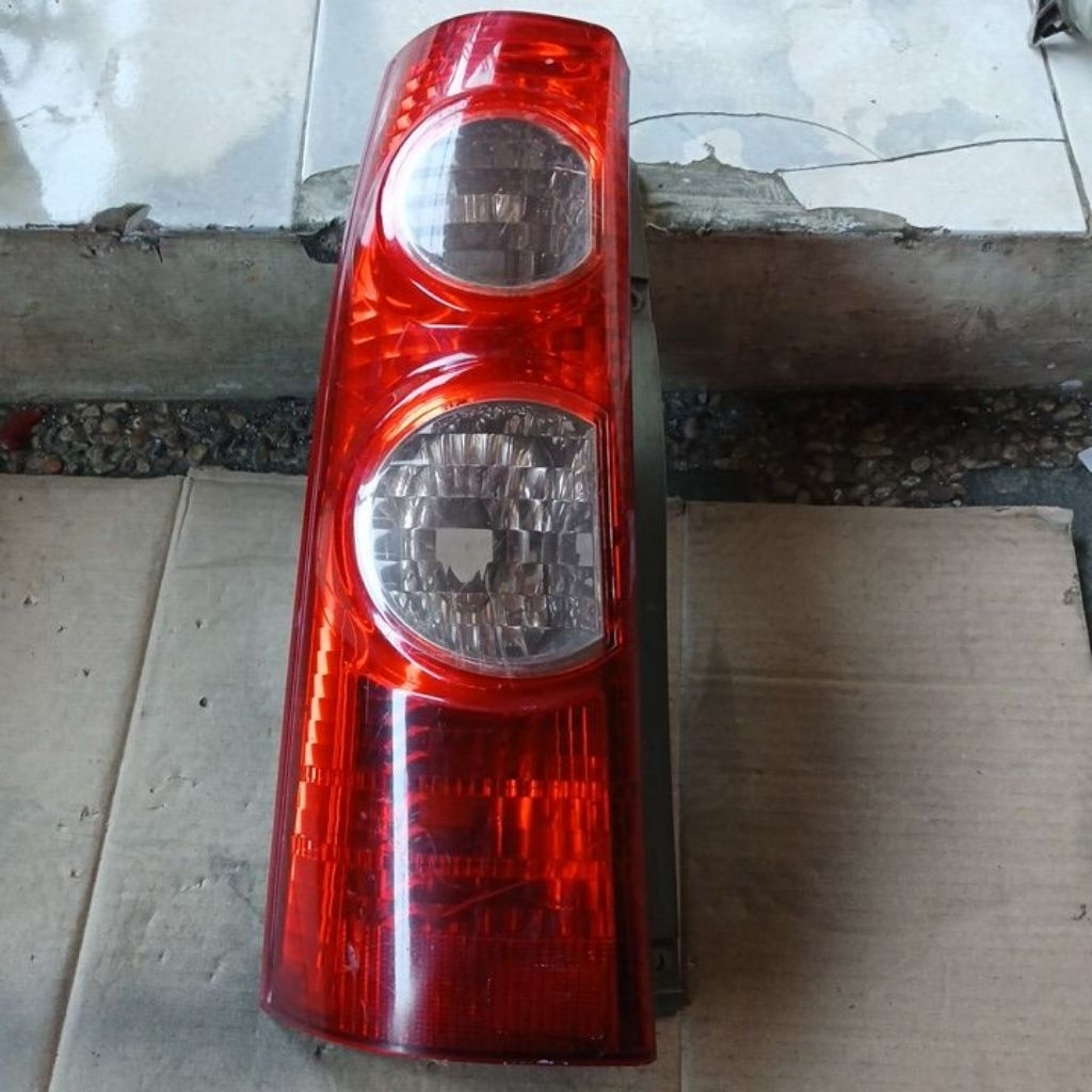 STOPLAMP LAMPU BELAKANG AVANZA XENIA Vvti 2008 sd  2010 ORIGINAL