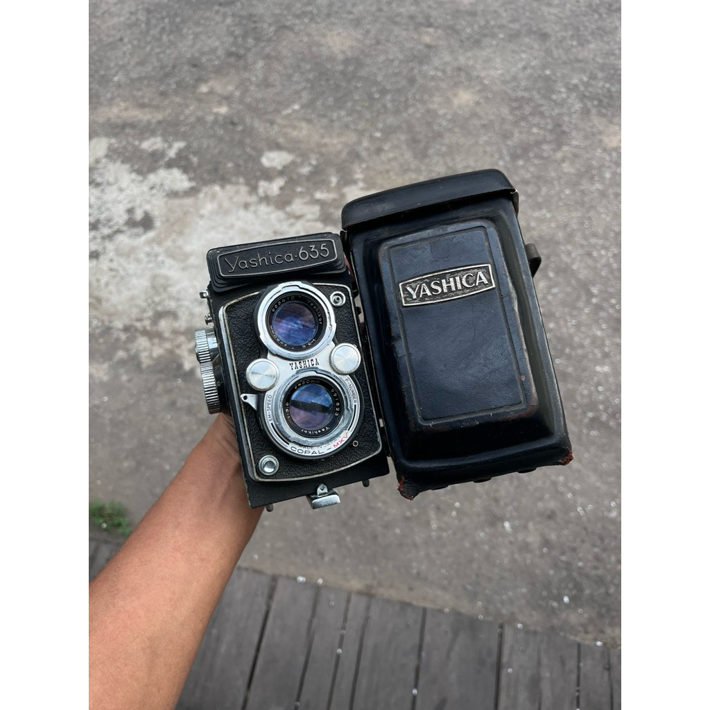 kamera Analog Yashica 635 TLR