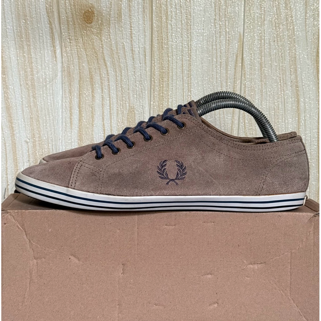 Sepatu Fred Perry