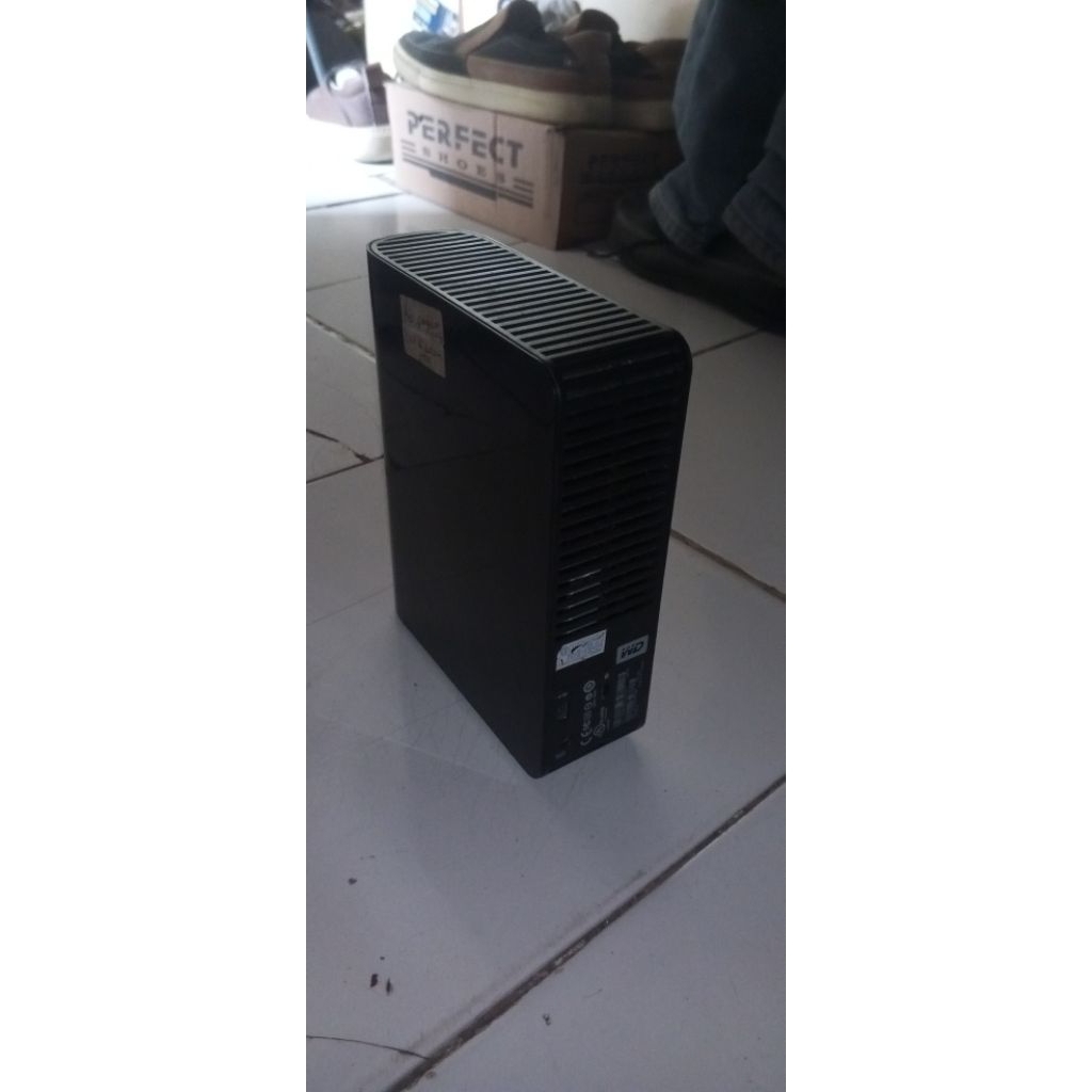 Jual hardisk external merk WD Mybook Essential 1TB kondisi bekas tanpa box minat harga nego tipis lo