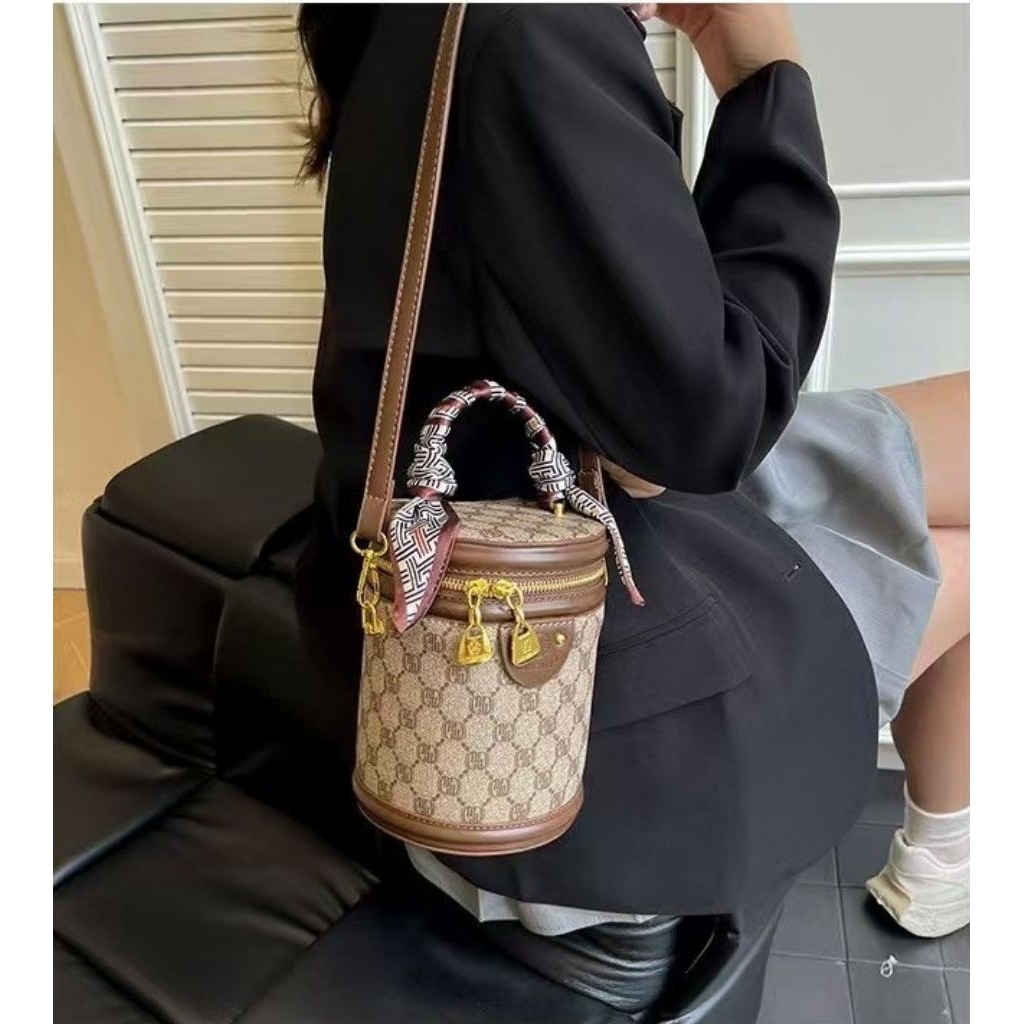 IMP0RT CHINA HALUS TEBAL Z15247  TAS WANITA TAS BULAT IMPORRT BAGUS TAS WANITA