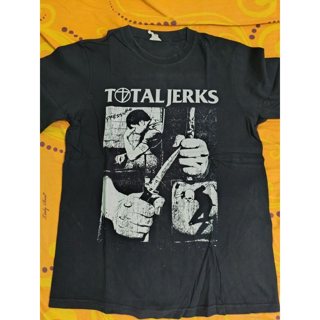 Total Jerks - Under Pressure