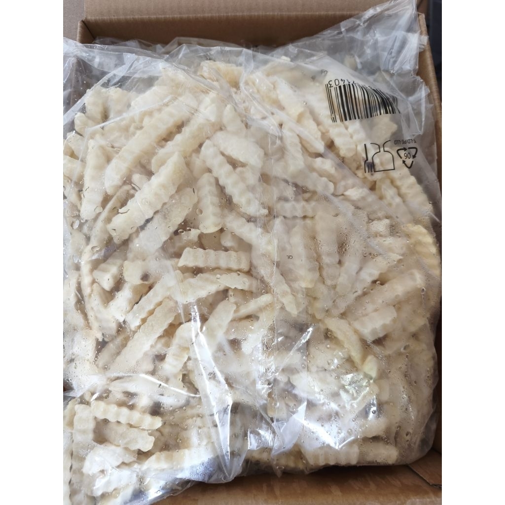 Frozen Kentang Shoestring / Crincle 2.5 kg polos Aviko
