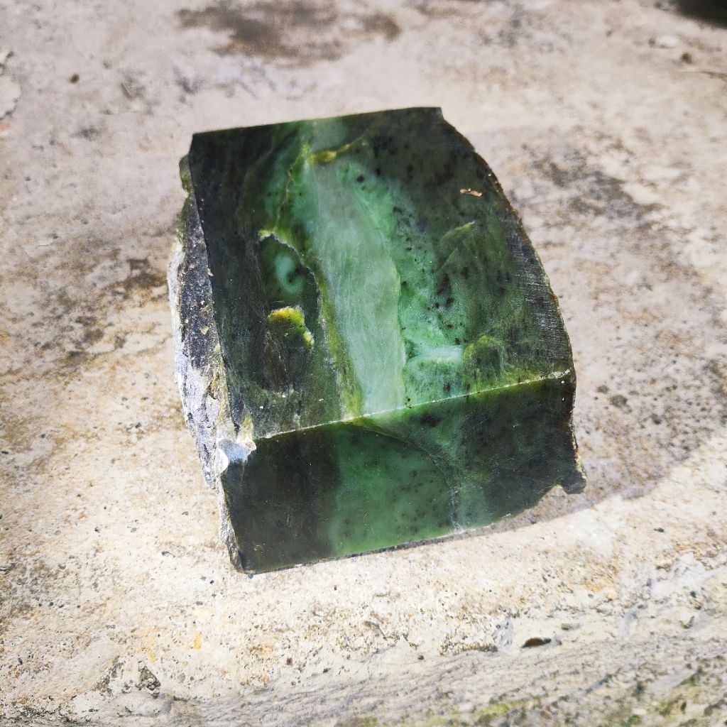 Batu giok aceh nephritejade aceh 1.8kg
