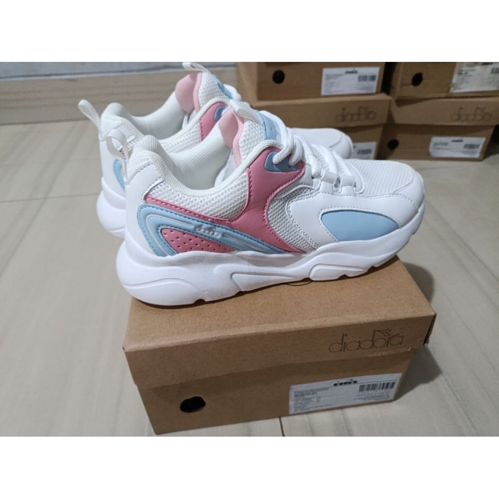 Diadora North Running/Snakers/aerobik ( white)