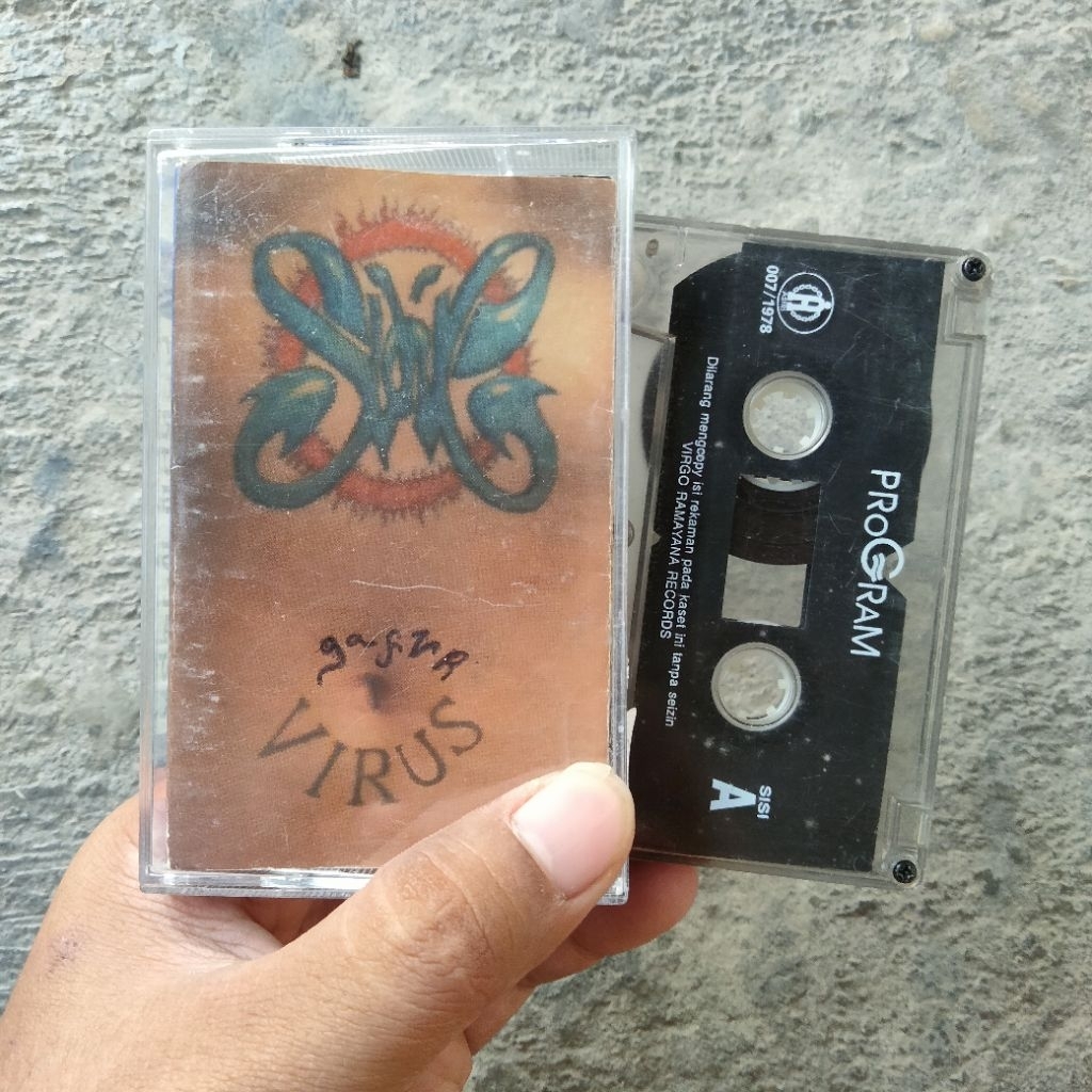 Kaset Pita Slank - Virus