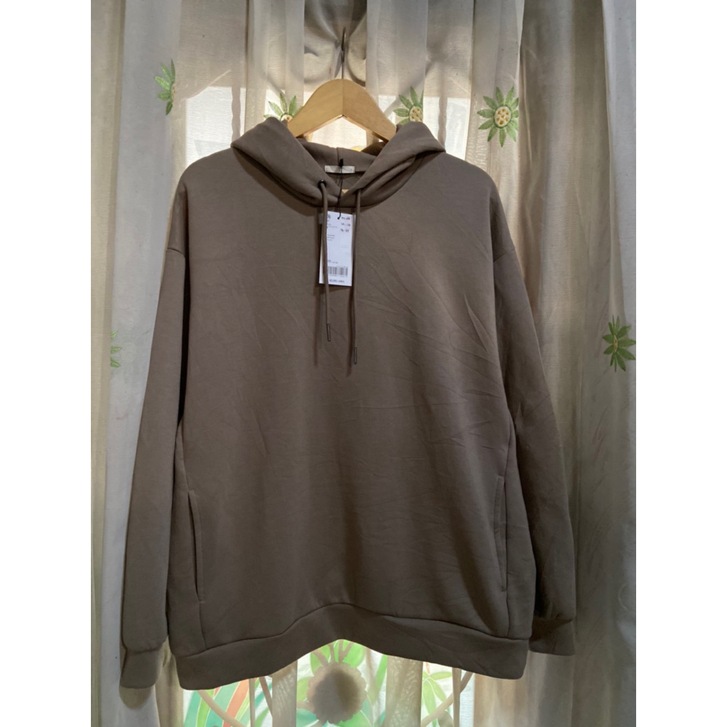 Hoodie GU scuba coklat mocca size M