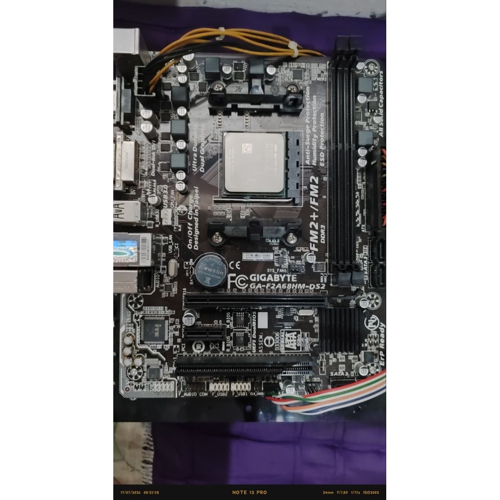 Motherboard Gigabyte FM2+ Prosesor AMD A10 7890K