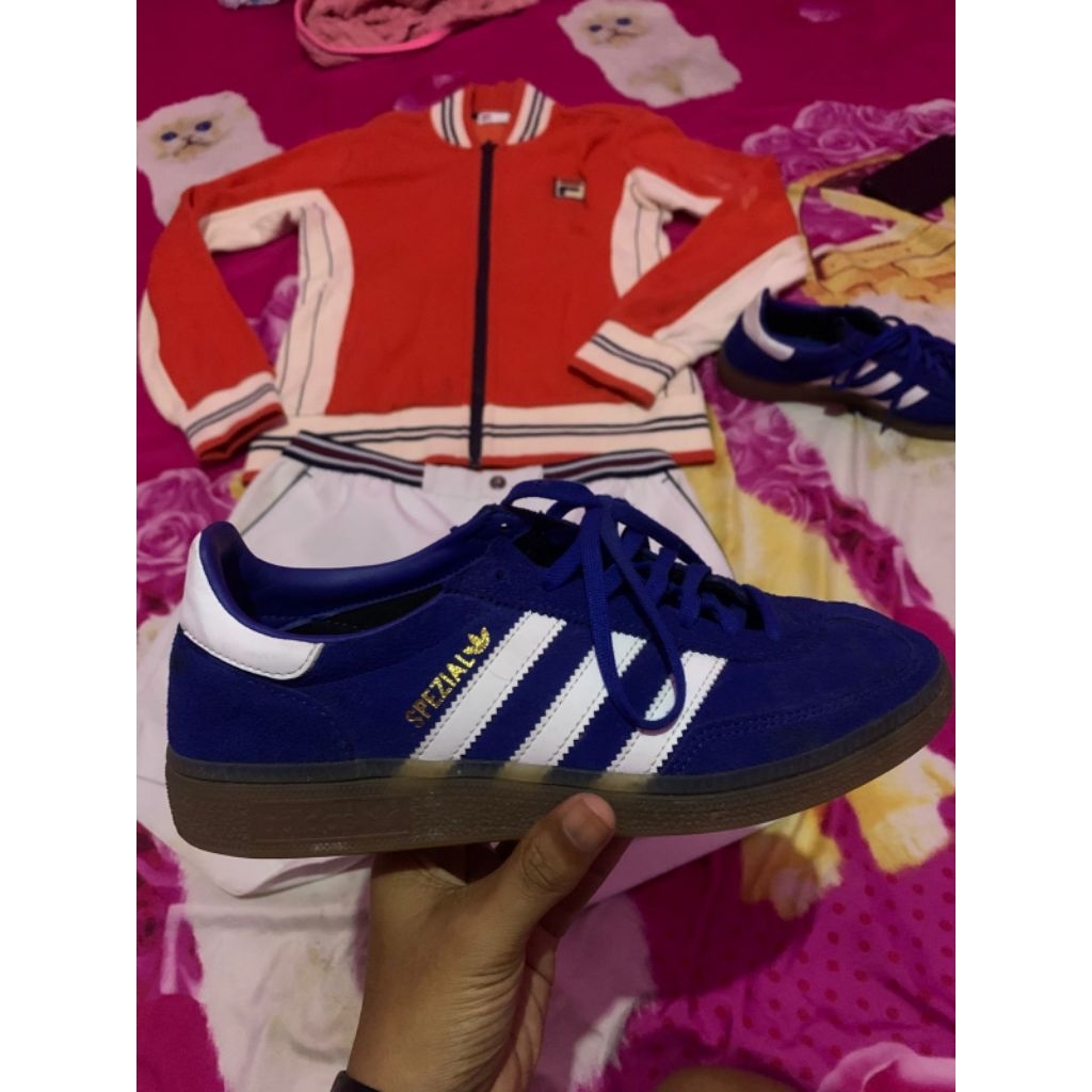Adidas spezial biru