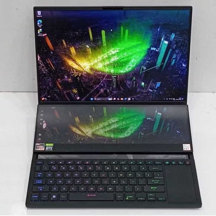 ASUS ROG Zephyrus Duo 16 GX650RX dengan konfigurasi Ryzen 9 6900HX / RAM 32GB / SSD 2TB / RTX 3080 T