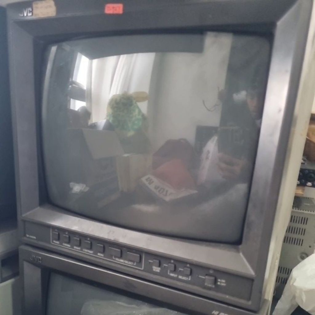 TV PVM JVC