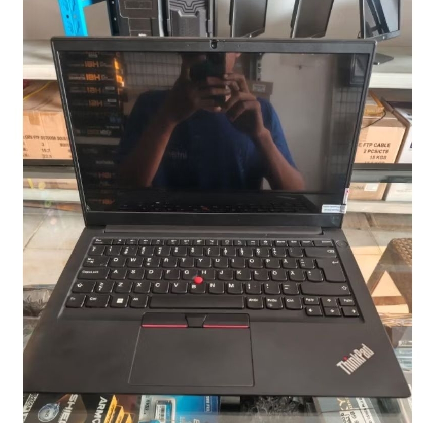 Laptop Lenovo Thinkpad E14 Intel Core i3-1115G4 Ram 8Gb Layar 14"