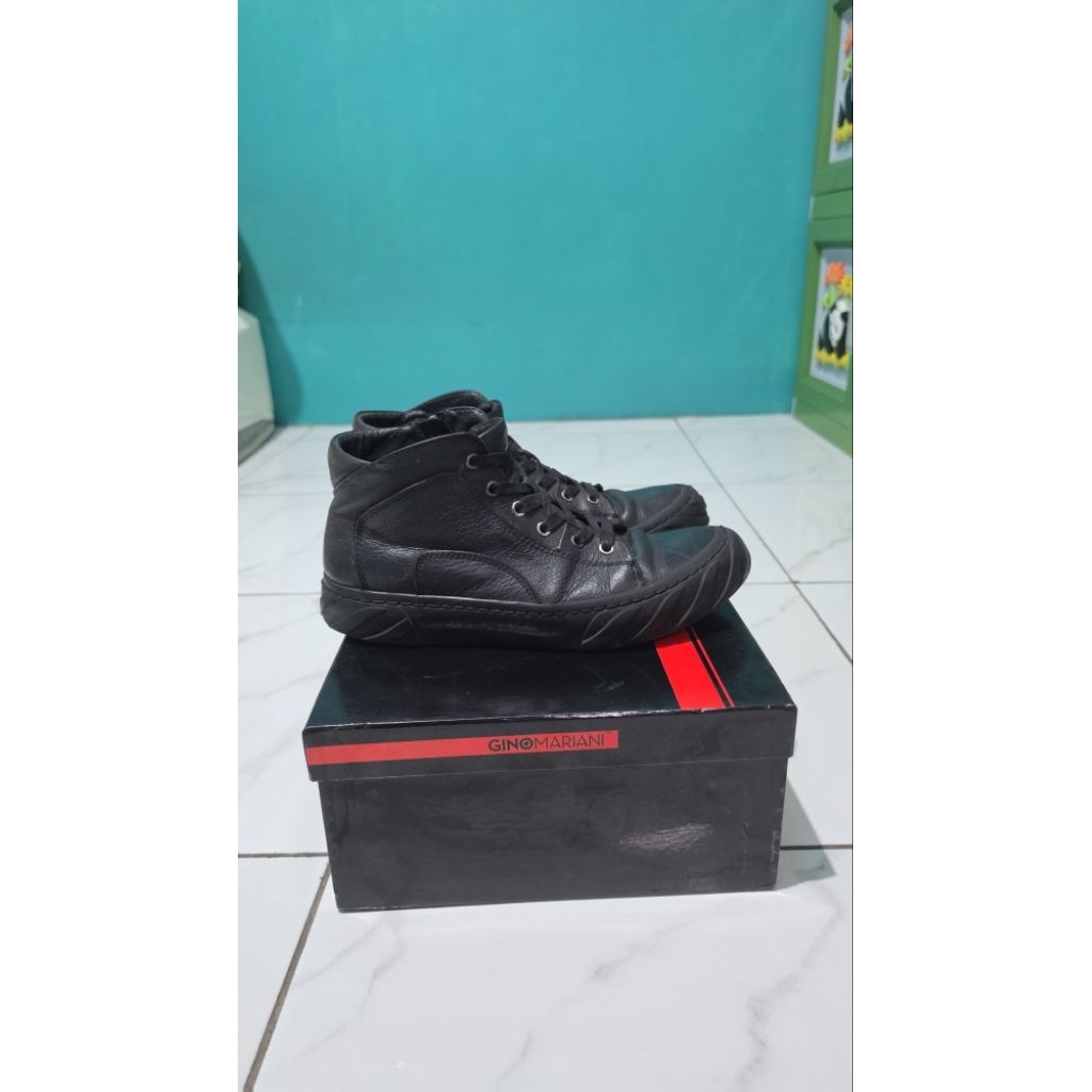 SEPATU GINO MARIANI Second