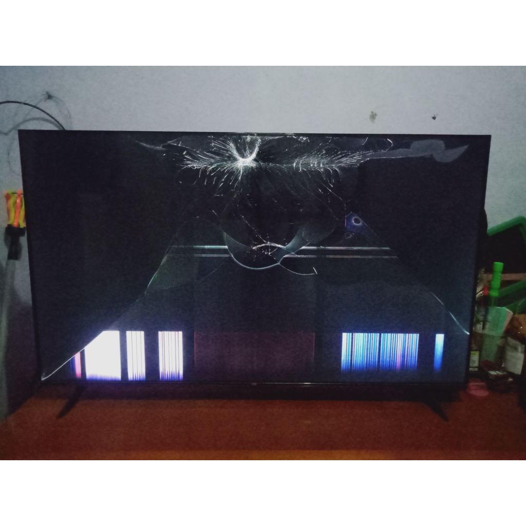 TV TCL 55P635 minus Pecah layar