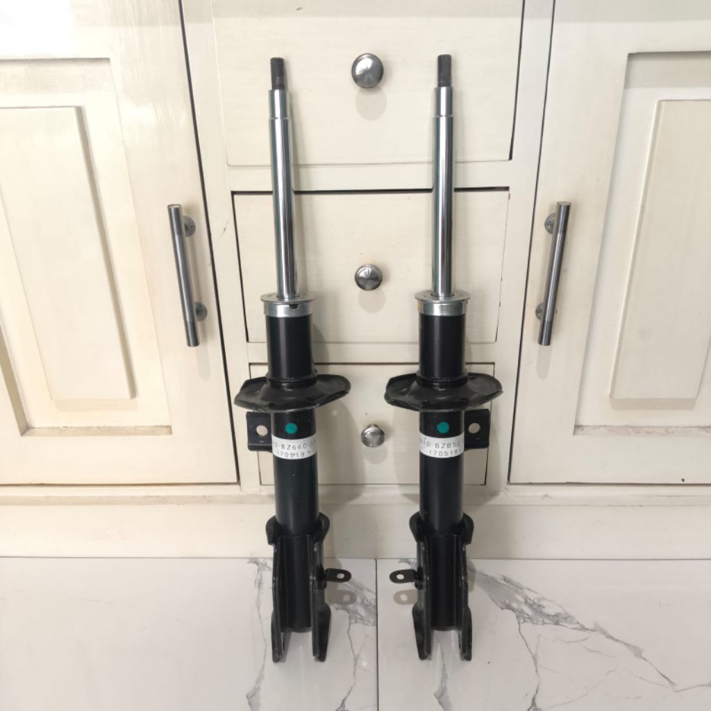 shockbreaker calya sigra depan