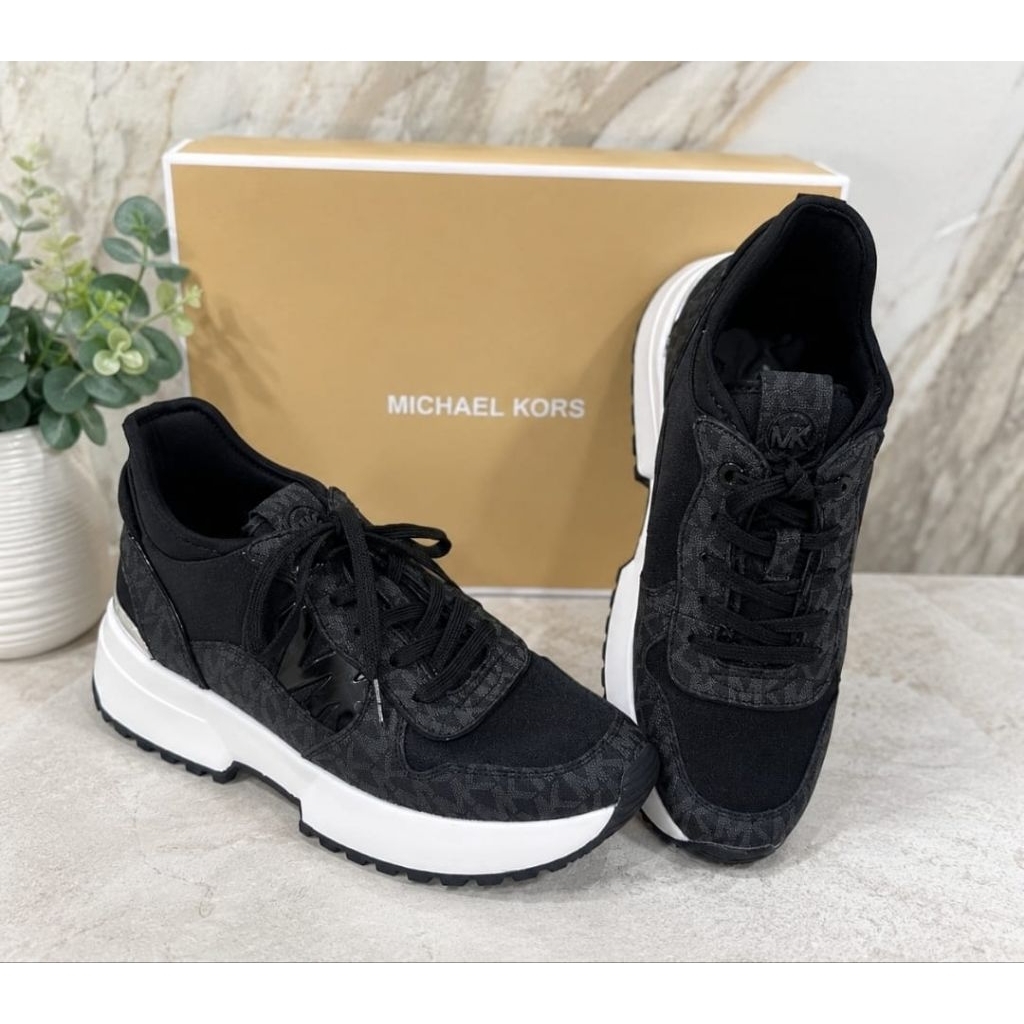 Sepatu Original MK Muse trainer