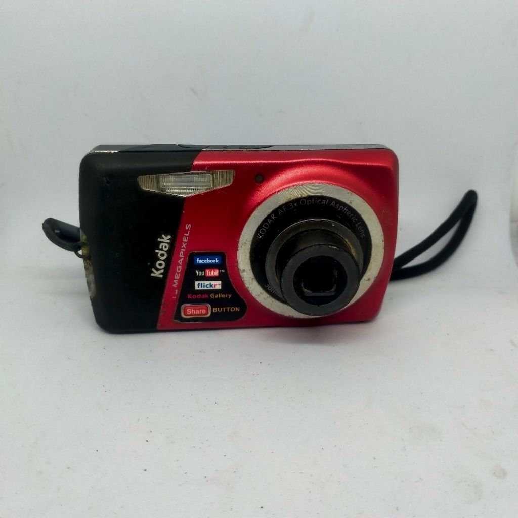 Kamera Digital Kodak EasyShare C143 12MP Merah – Gambling Belum Cek