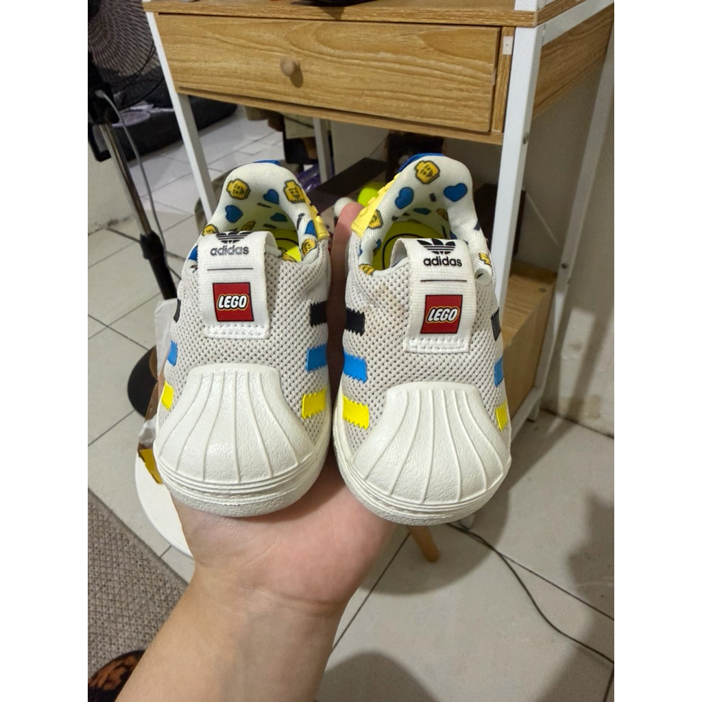 PL Sepatu Adidas Lego