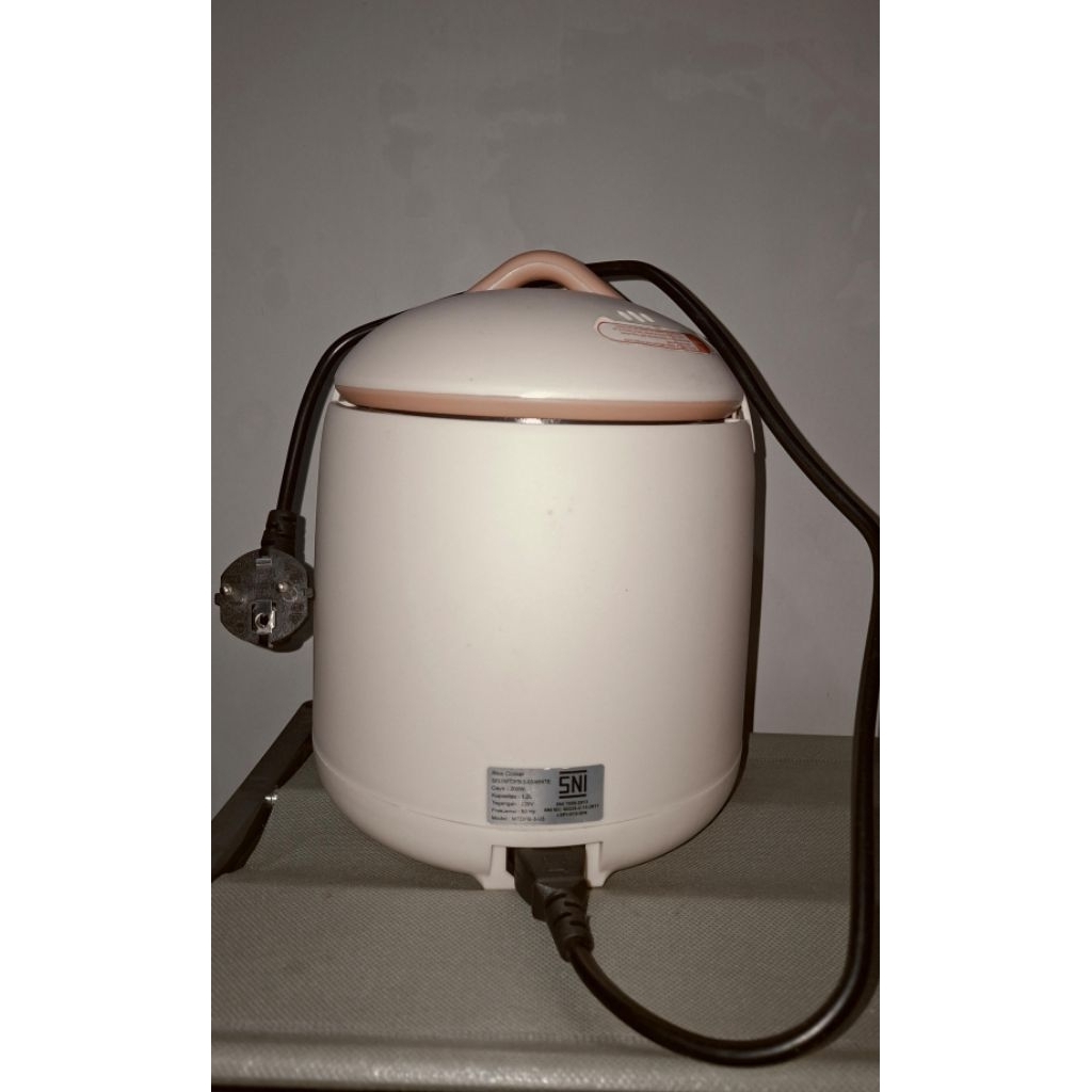 PRELOVED RICE COOKER
