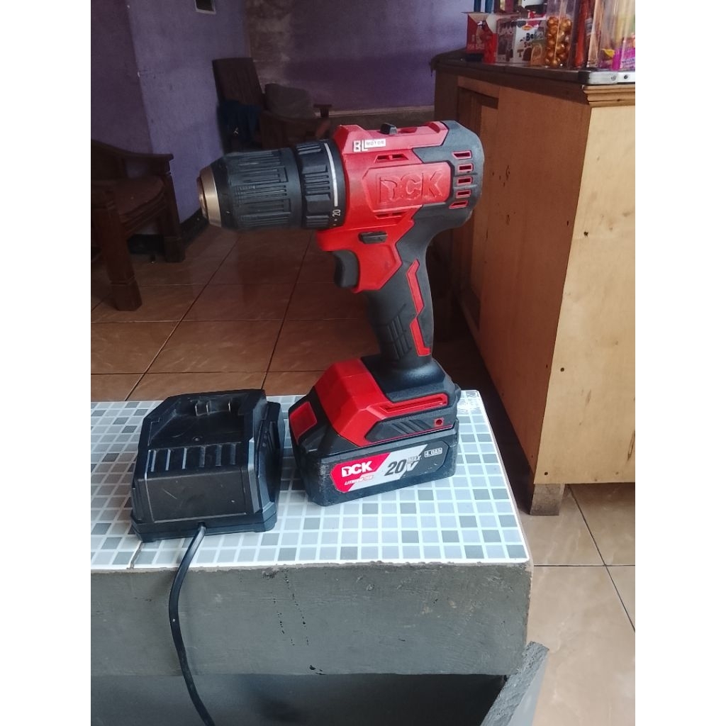 bor drill dck kdjz 2050 bekas unit plus baterai ( tanpa charger)