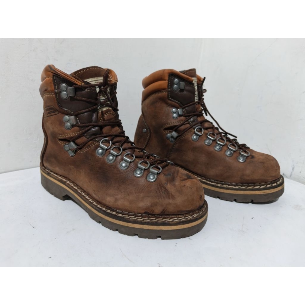 Sepatu Monkey Boots Dockers, Size 40