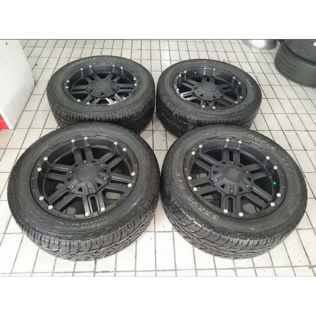 VELG MOBIL BEKAS RING 20 XD MONSTER R20 6X139 + BAN 33 12,5 R20 NIK26 COCOK LAND CRUISER FORTUNER PA