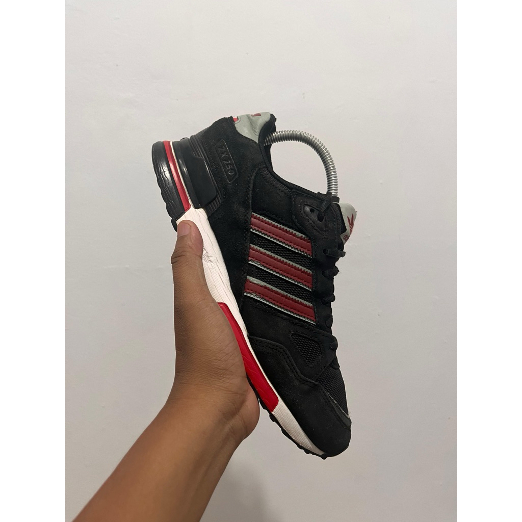 ADIDAS ZX