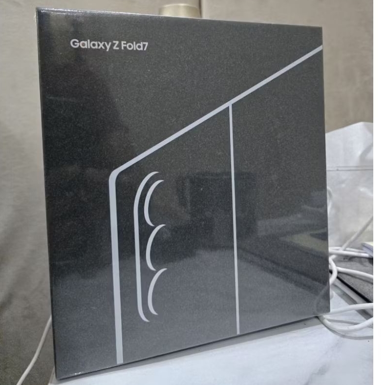 SAMSUNG GALAXY Z FOLD 7 1TB BLUE SHADOW BNIB