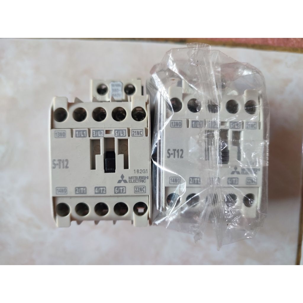 Kontaktor Mitsubishi Electric S-T12 ST12 AC220V & DC380V baru ori non dus